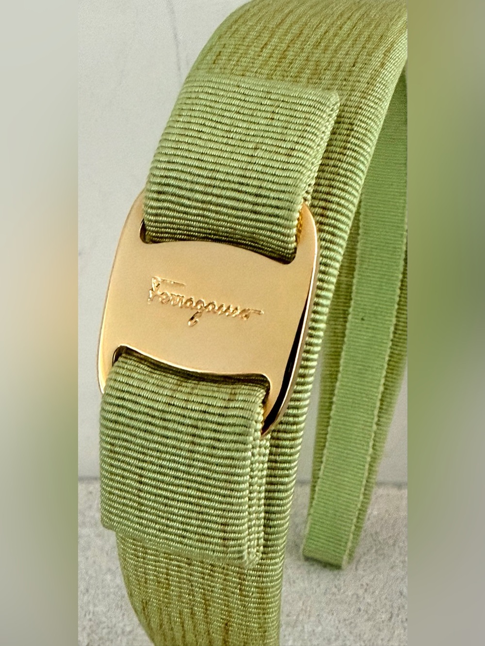 SALVATORE FERRAGAMO Vara Bow Sage Green Grosgrain Headband Gold Logo - Picture 2 of 6